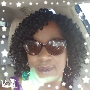 Meet your Posher, Debra